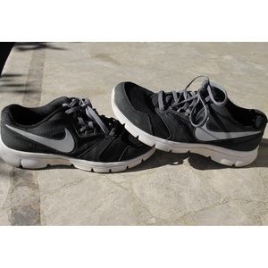 NIKE Flex Experience RN 3- Black